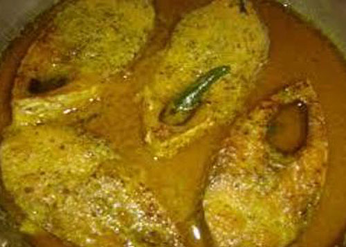 Mouthwatering Hilsa Lunch on Independence Day on 15th August,2016, loved by those who had the opportunity of having a bite.